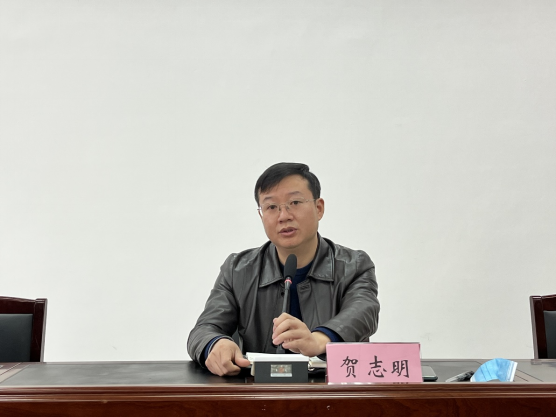 贺志明同志代表学院领导班子,对省气象局党组关于陶建文和陶徽英同志